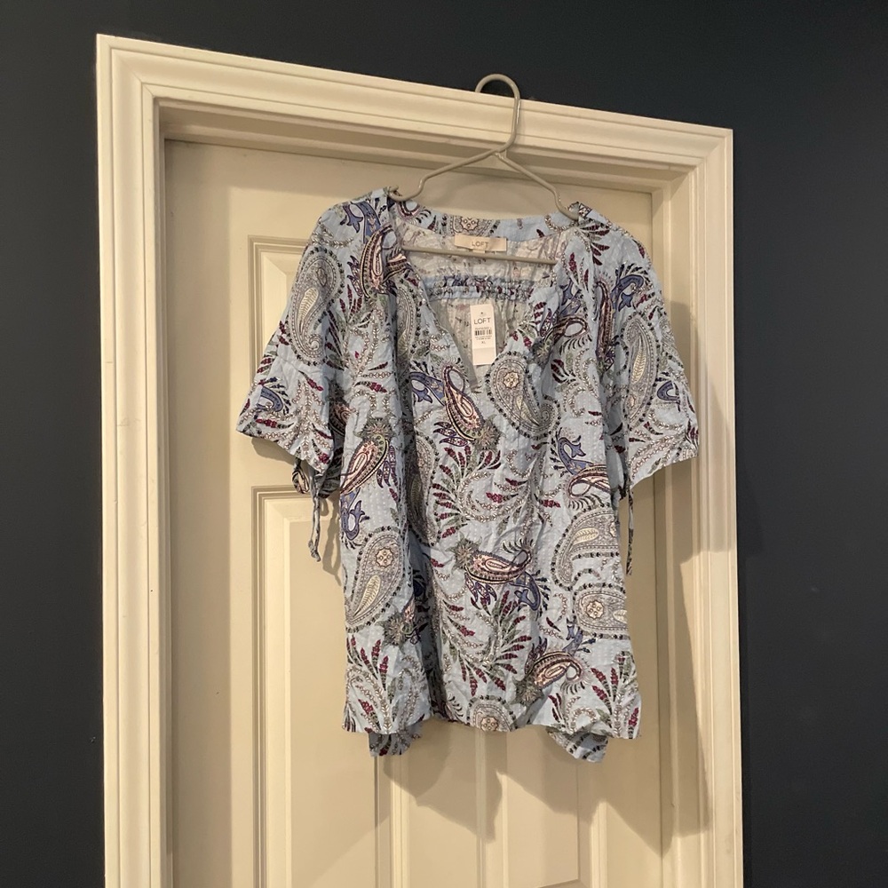 LOFT Blue Gray Paisley Short Sleeve Blouse